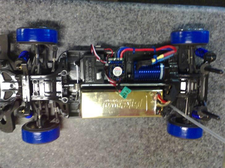 Bil Brushless HBX CoolFire  - Med denne guld power bar er den total vil. Målt til 68 km/t med GPS !!!! Med standart gear´s !!! billede 20