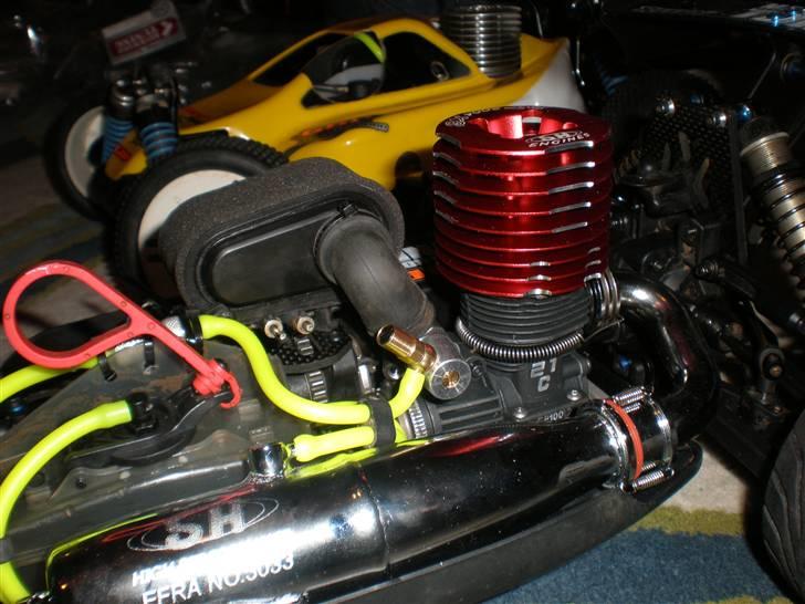 Buggy team associated RC8 FT billede 8