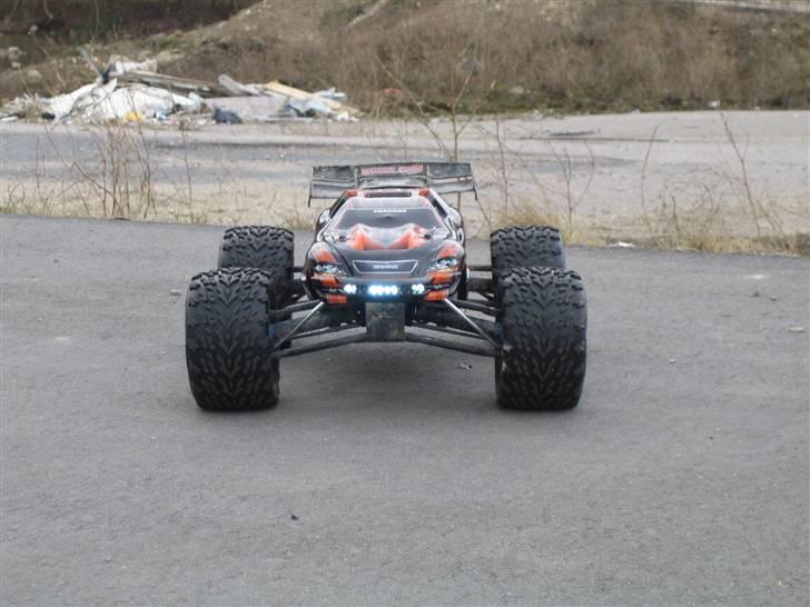 Off-Roader Traxxas E-Revo Brushless (tidligere bil, er Solgt) billede 8