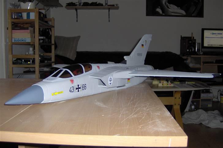 Fly Kyosho Panavia Tornado billede 1