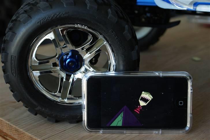 Off-Roader Revo 3.3 #5308 byttet - Invader Zim så frem til at overtage Jorden med sin nye monster truck. billede 4