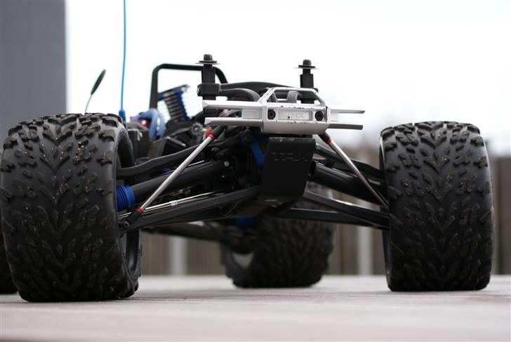 Off-Roader Revo 3.3 #5308 byttet - Ond ser den ud når man fanger den i den rigtige vinkel. billede 13