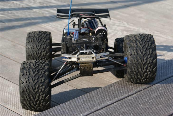 Off-Roader Revo 3.3 #5308 byttet - Den er blevet lidt mere stiv efter sway bar er installeret, men den kan stadig bevæges en del 8) billede 19