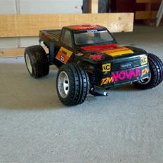 Bil Toyota Hilux T2M