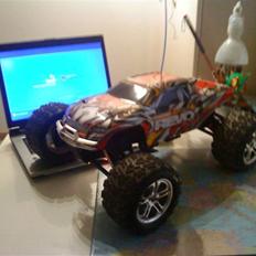 Off-Roader Traxxas Revo 3.3 Solgt