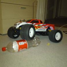 Off-Roader Tamiya TNX 5,2R