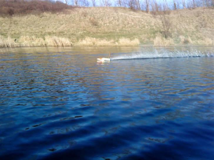 Båd power cat billede 9