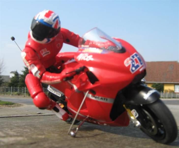 Motorcykel :Ducati Desmosedici billede 3