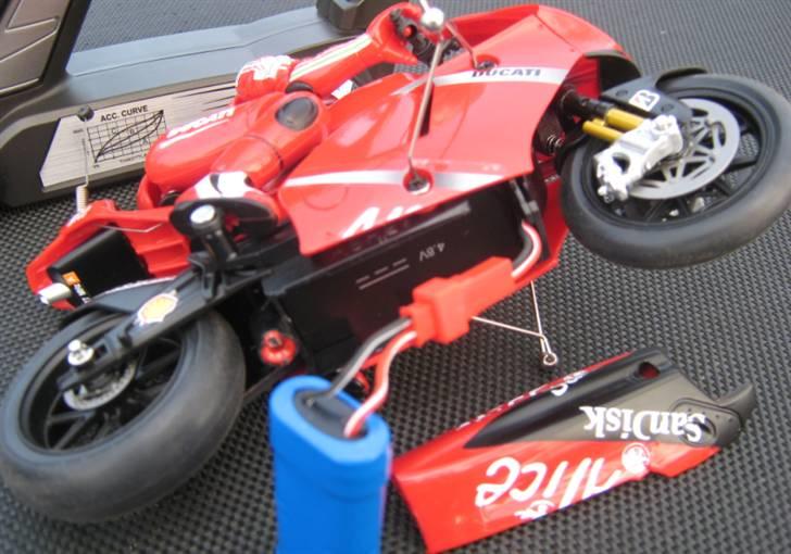 Motorcykel :Ducati Desmosedici billede 6