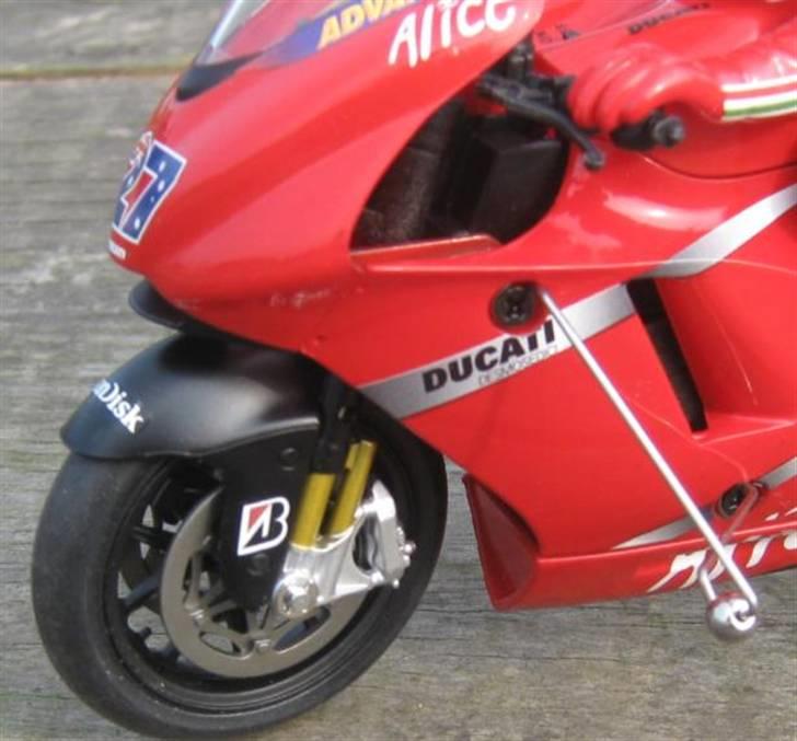 Motorcykel :Ducati Desmosedici billede 8