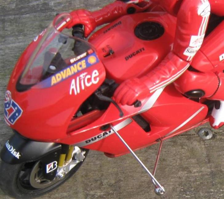Motorcykel :Ducati Desmosedici billede 9