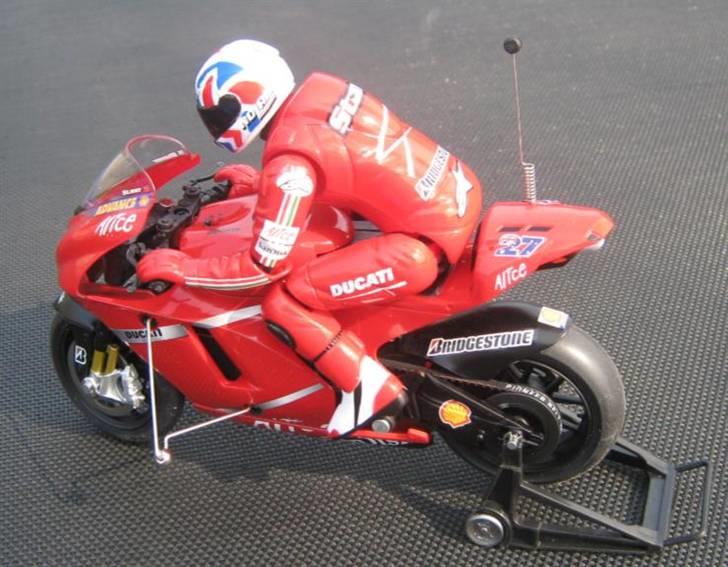 Motorcykel :Ducati Desmosedici billede 10