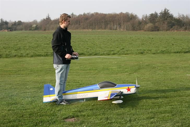Fly               Sixshooter  billede 4