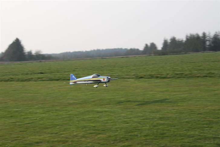 Fly               Sixshooter  billede 11