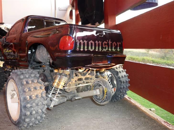 Bil FG Monster Truck - dækkene måtte af Marderen da jeg var i grusgrav. billede 7