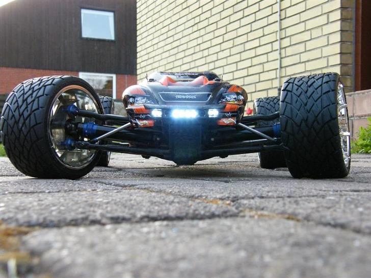 Off-Roader Traxxas E-Revo Brushless (tidligere bil, er Solgt) billede 10