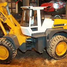 Lastbiler Gummiged LIEBHERR 574