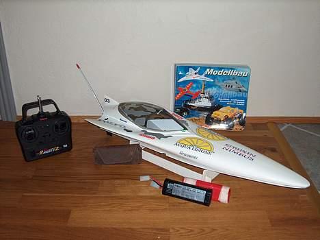 Båd b-24 Fra Grupner - B-24 Fra Grupner billede 1