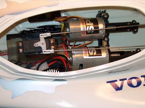 Båd b-24 Fra Grupner - Mortor billede 3