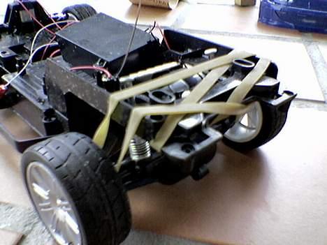 Bil Peugeot 206 "halvfærdig" - "bare skær noget af fjedrene hvis du vil sænke den"  så modig er jeg ikke men elestikerne virker kanon godt! billede 10