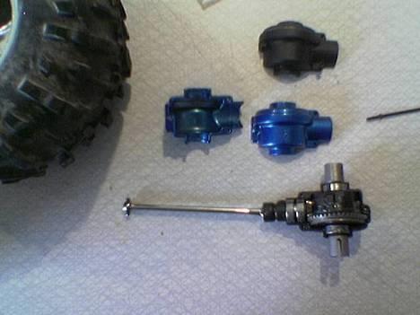 Truck Team Losi LST - Blå aluminiums diff. istedet for stock plastic billede 6