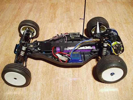 Buggy Associated RC10B4 Factory billede 5