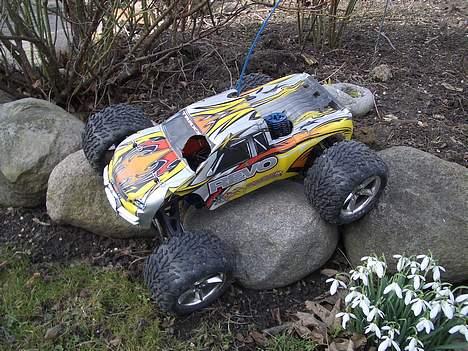 Off-Roader Traxxas REVO - Rock crawling billede 2