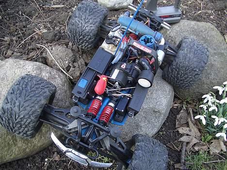 Off-Roader Traxxas REVO - Forfra uden body billede 6