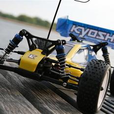 Buggy Kyosho Lazer ZX-5