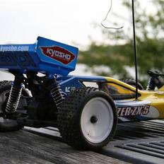 Buggy Kyosho Lazer ZX-5