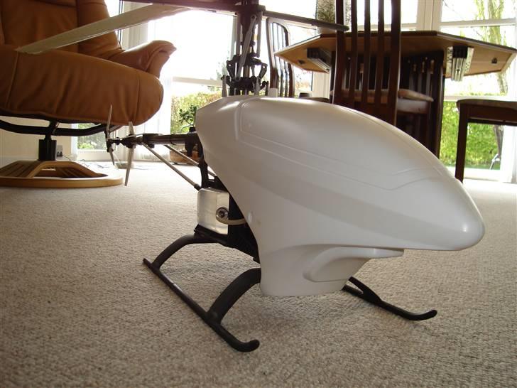 Helikopter Kyosho Caliber 3 billede 1