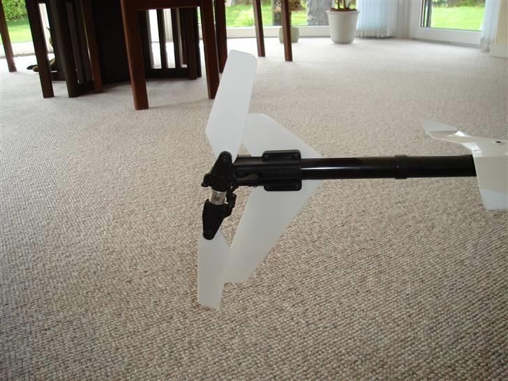 Helikopter Kyosho Caliber 3 billede 4