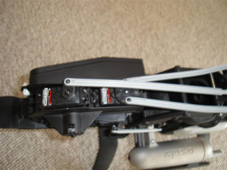 Helikopter Kyosho Caliber 3 billede 10