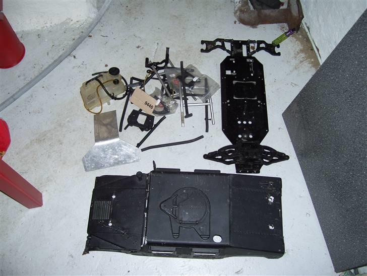 Bil  big foot  - extra bil til dele karossen er der lys i det ser godt ud om aftenen billede 8