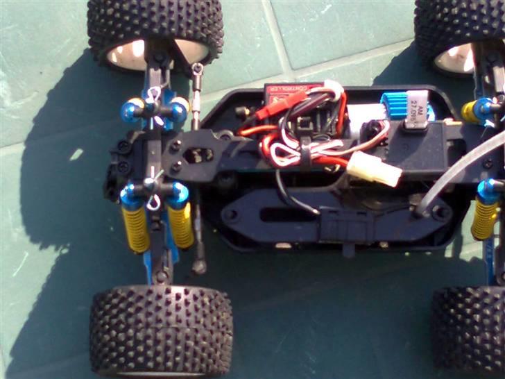 Bil HBX TRUGGY 1-18 billede 10