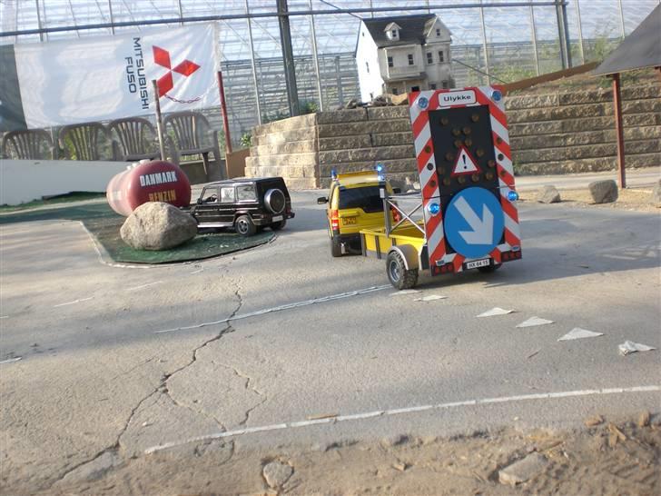 Bil | Dansk autohjælp Rover - Afspærring ved ulykke! Bil ramt benzintank! billede 11