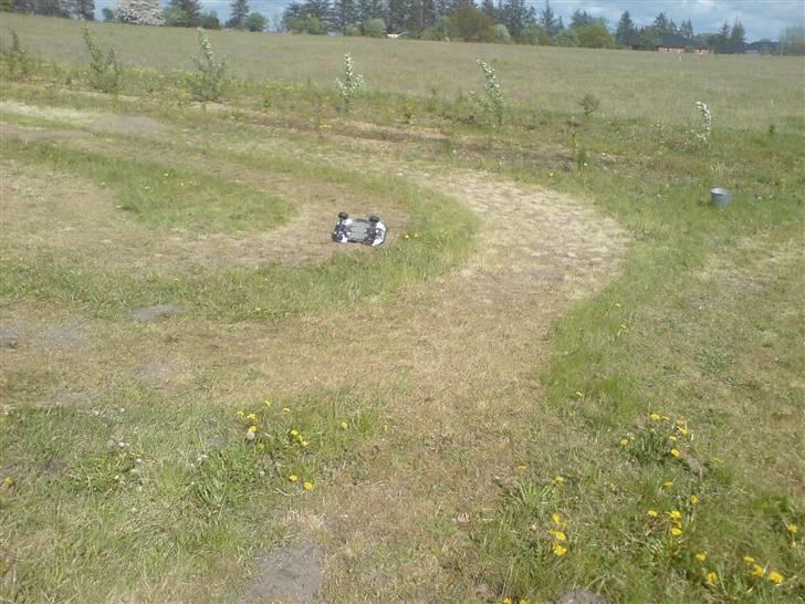 Truck Traxxas Slash - Solgt! - Sådan vil man ofte finde sin Slash når man ræser rundt med den:) billede 11