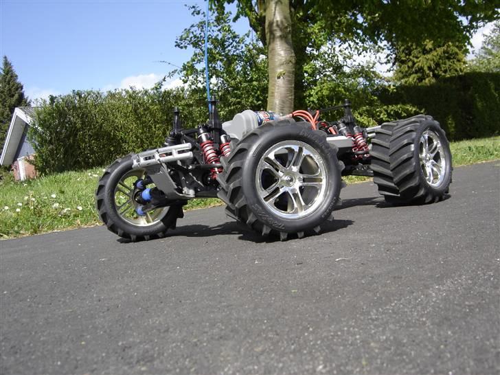 Off-Roader Traxxas E-Maxx billede 9