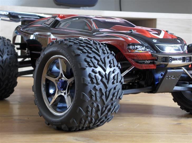 Off-Roader Traxxas E-Revo Brushless billede 1