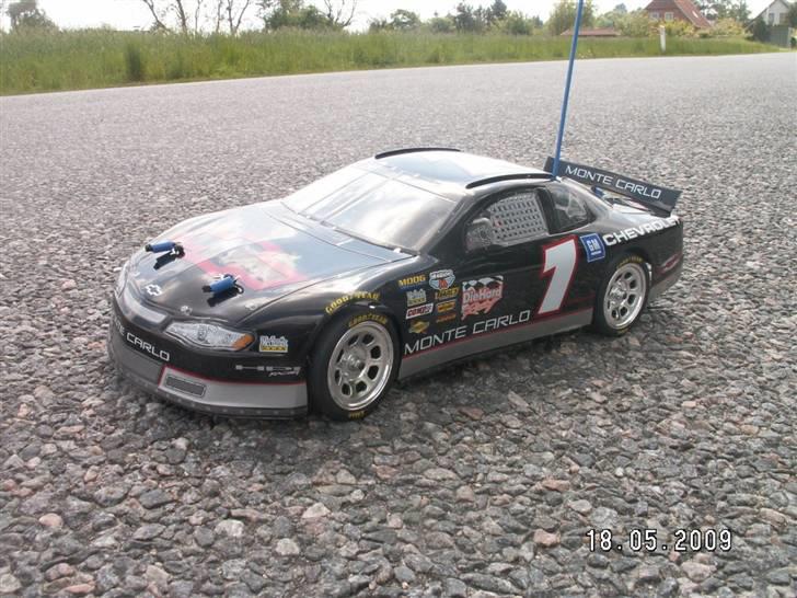 Bil Kyosho FW 05T Nascar 1 - Kyosho FW 05T Chevrolet Monte Carlo Nascar 1. billede 1
