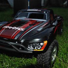Off-Roader traxxas slayer pro 4wd