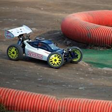 Buggy Kyosho MP9