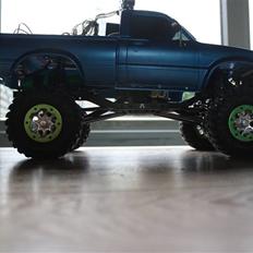 Off-Roader Axial SCX10