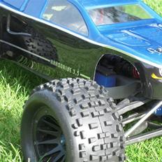 Off-Roader e-revo brushless solgt