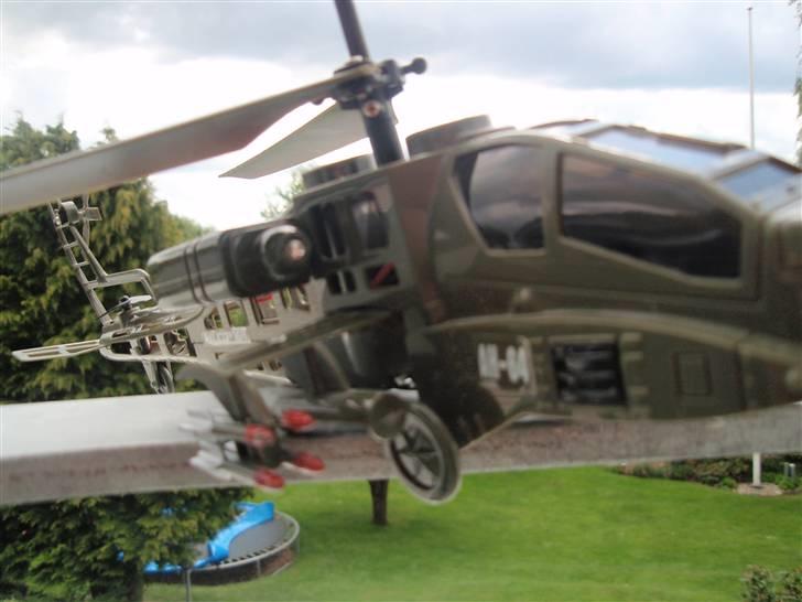 Helikopter AH-64 billede 10