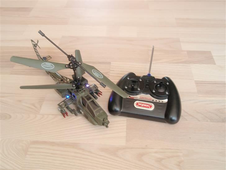 Helikopter AH-64 billede 12