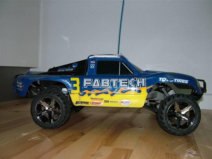 Bil Traxxas Slash - 4 stk. nye Traxxas Anaconda dæk - passer perfekt og bilen kører lækkert på asfalt billede 11