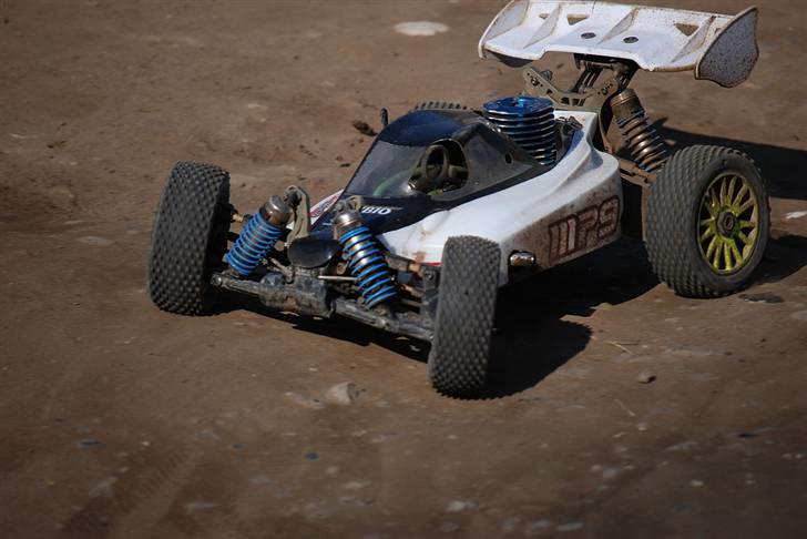 Buggy Kyosho MP9 - MP9 in action på SMRC´s bane billede 2
