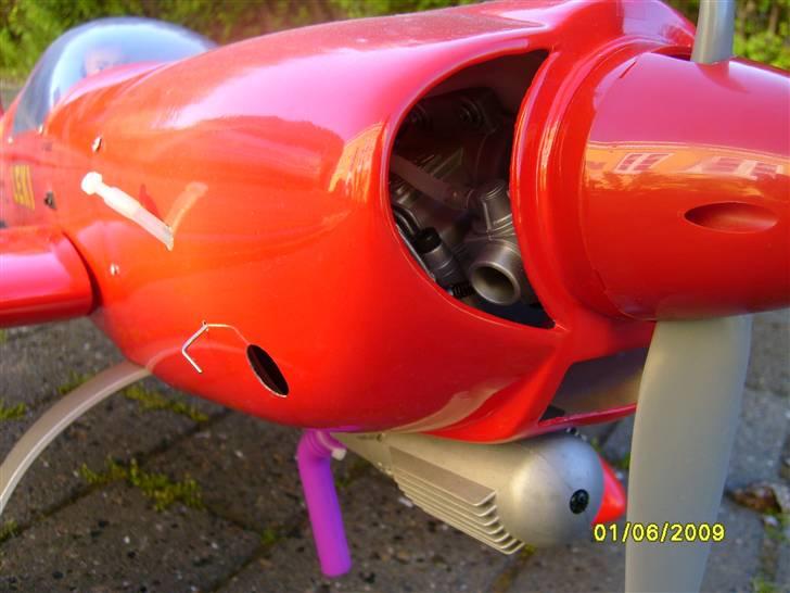 Fly Graupner Extra 300 LEKI  R.I.P - Motor rummet billede 7