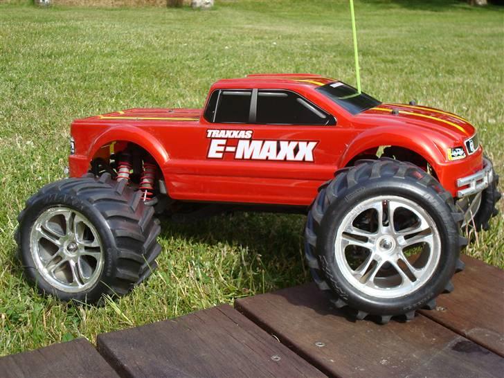 Bil Traxxas E-maxx billede 2